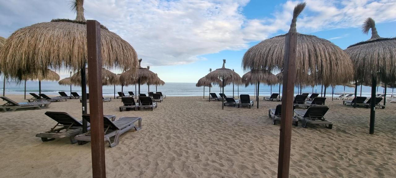 Excellent Location- Beach, Pool, Telework, 2 Bikes, Parking & Wifi Gratis At "Casa Carol'S" Torremolinos Exterior foto
