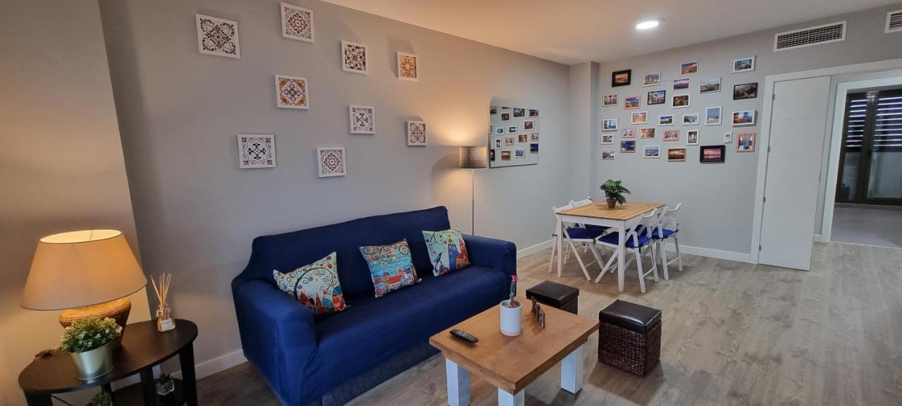 Excellent Location- Beach, Pool, Telework, 2 Bikes, Parking & Wifi Gratis At "Casa Carol'S" Torremolinos Exterior foto