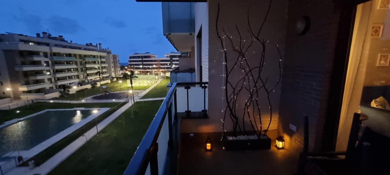 Excellent Location- Beach, Pool, Telework, 2 Bikes, Parking & Wifi Gratis At "Casa Carol'S" Torremolinos Exterior foto