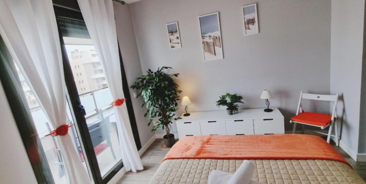 Excellent Location- Beach, Pool, Telework, 2 Bikes, Parking & Wifi Gratis At "Casa Carol'S" Torremolinos Exterior foto