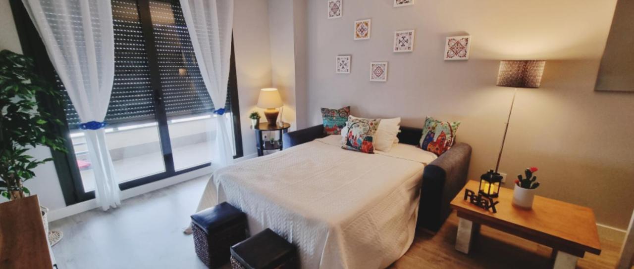 Excellent Location- Beach, Pool, Telework, 2 Bikes, Parking & Wifi Gratis At "Casa Carol'S" Torremolinos Exterior foto