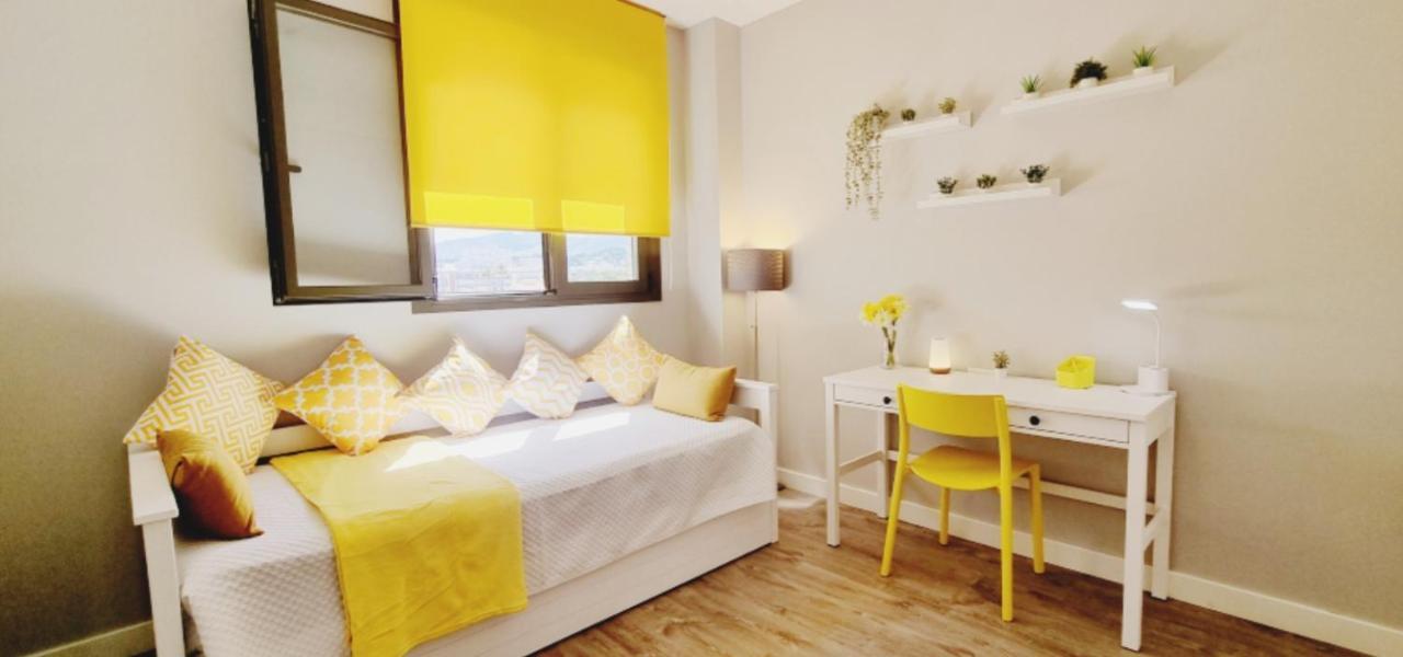 Excellent Location- Beach, Pool, Telework, 2 Bikes, Parking & Wifi Gratis At "Casa Carol'S" Torremolinos Exterior foto