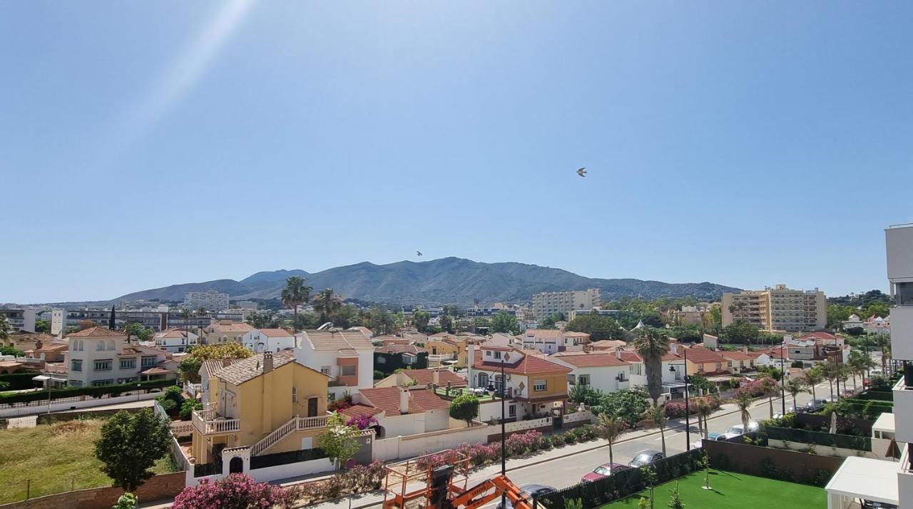 Excellent Location- Beach, Pool, Telework, 2 Bikes, Parking & Wifi Gratis At "Casa Carol'S" Torremolinos Exterior foto