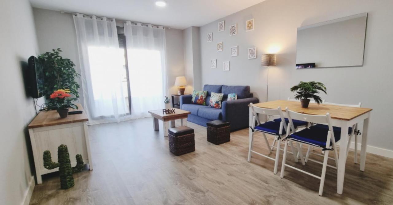 Excellent Location- Beach, Pool, Telework, 2 Bikes, Parking & Wifi Gratis At "Casa Carol'S" Torremolinos Exterior foto